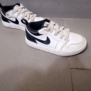 Nike White and Black Sneakers Classic Leather Design
